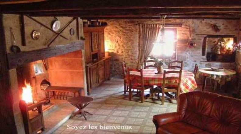Le Fidele Bed & Breakfast Saint-Chamant ภายนอก รูปภาพ