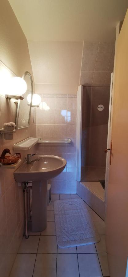 Le Fidele Bed & Breakfast Saint-Chamant ภายนอก รูปภาพ